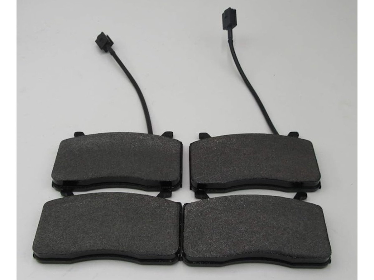 Genuine Mopar 68499522AA Front Brake Pad Set For Alfa Romeo Models 2 68499522AA