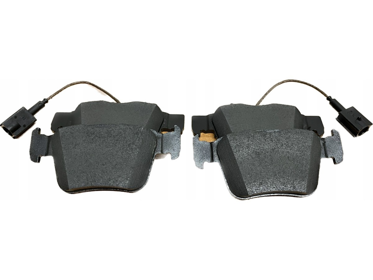 Genuine Mopar 68584343AA Rear Brake Pad Set For Alfa Romeo Models 3 68584343AA